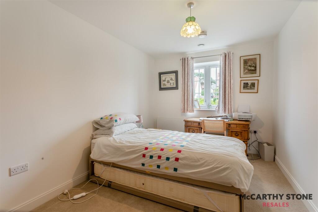 8602866-interior05.JPG