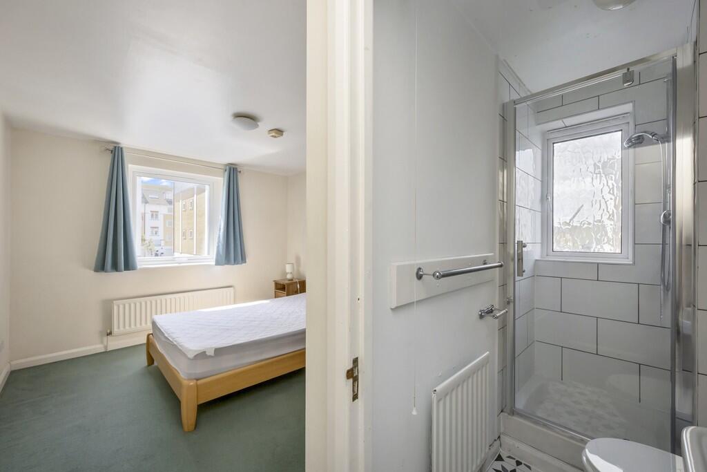 Hamilton Court-00...