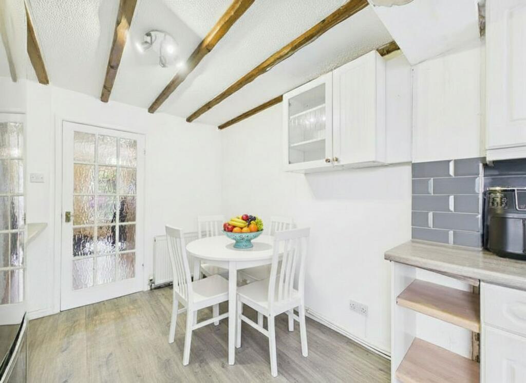 Breakfast Kitchen (Virtually Furnished)