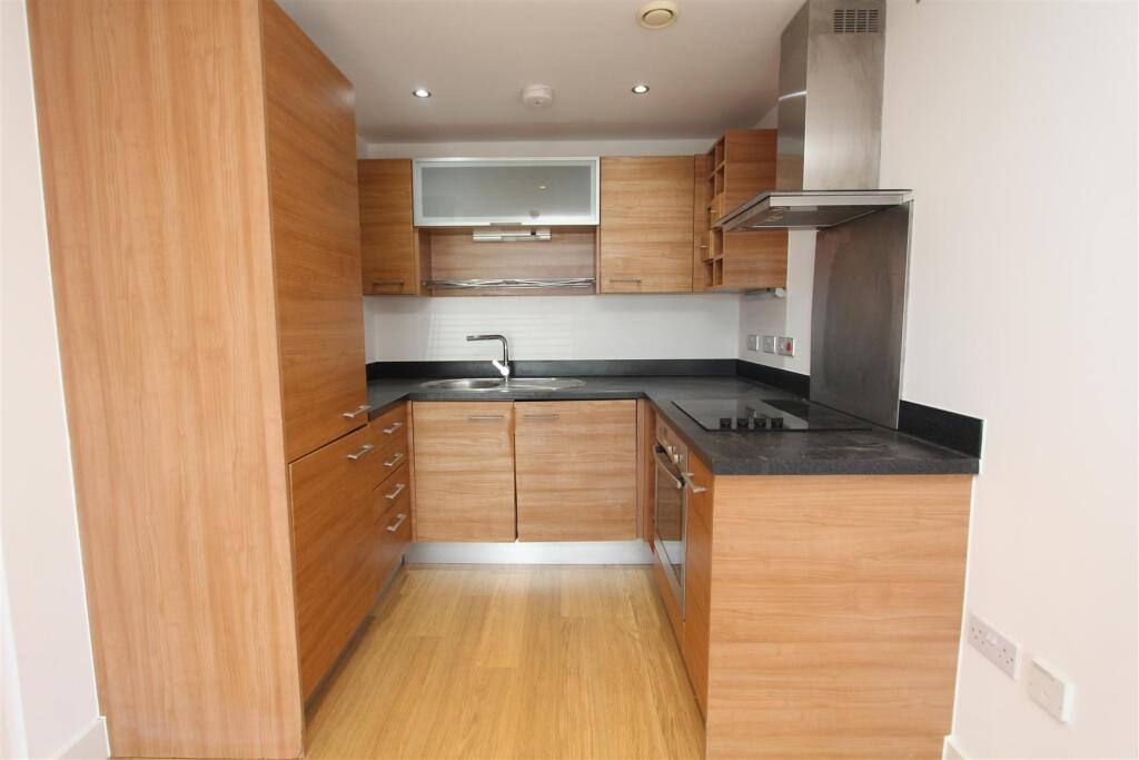 Kitchen.JPG