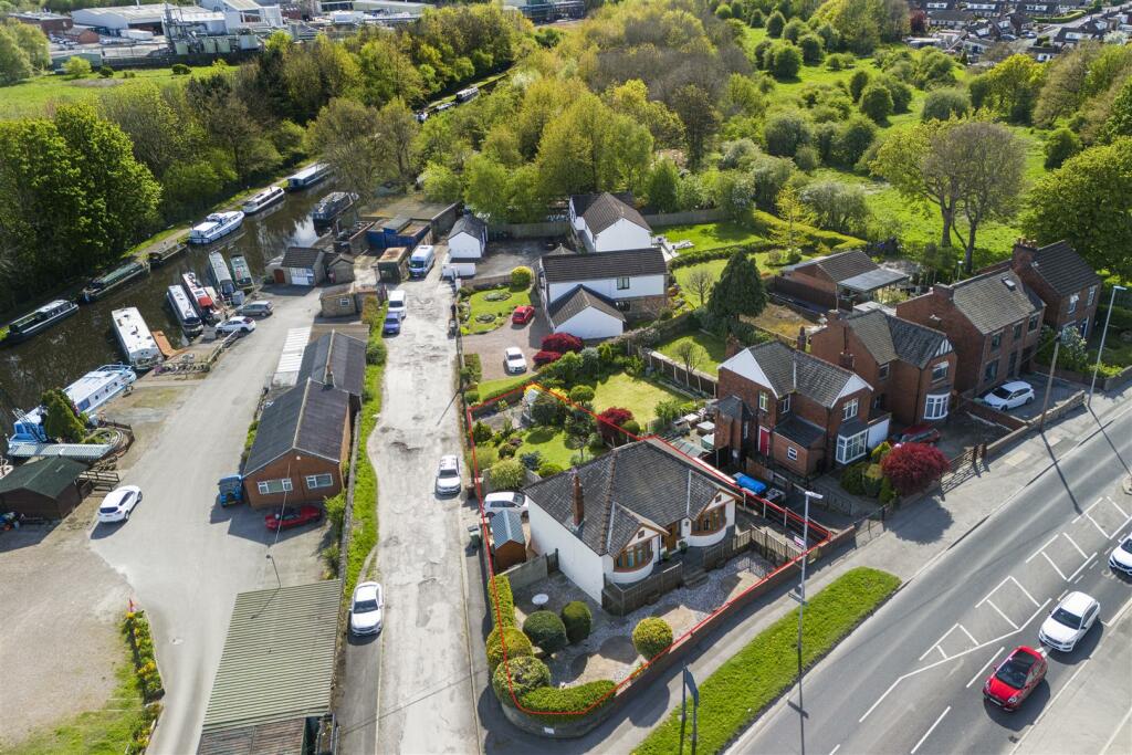 Aerial with site outlined - Bramleys - Huddersfiel