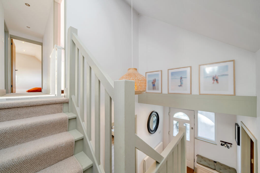 1387842-17-693acf...