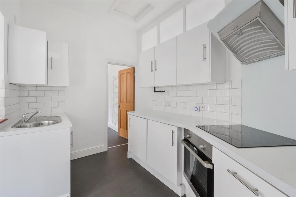 SPINNEY COTTAGE FLAT  (18).jpg