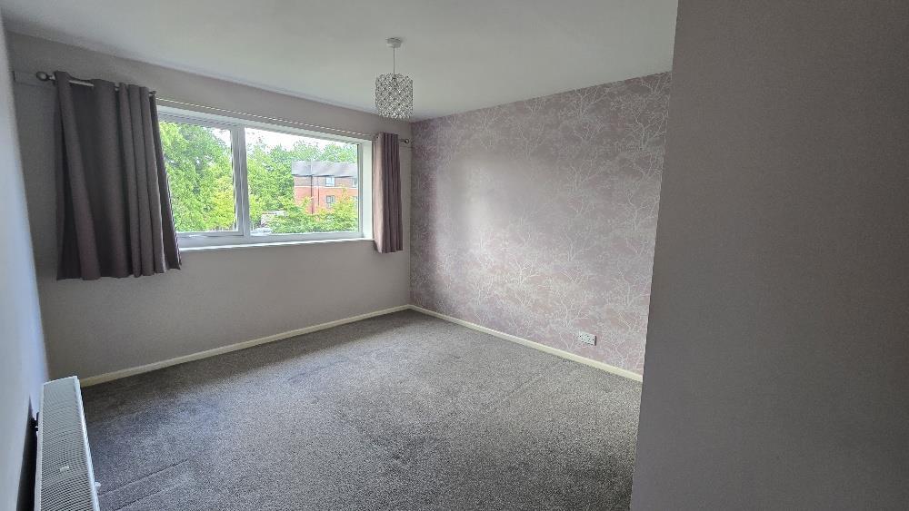 Bedroom Main.jpg