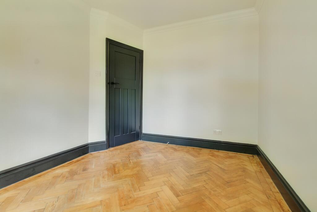 8.bedroom2.jpg