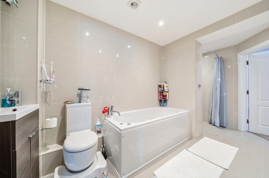 1272690-14-6836f8...