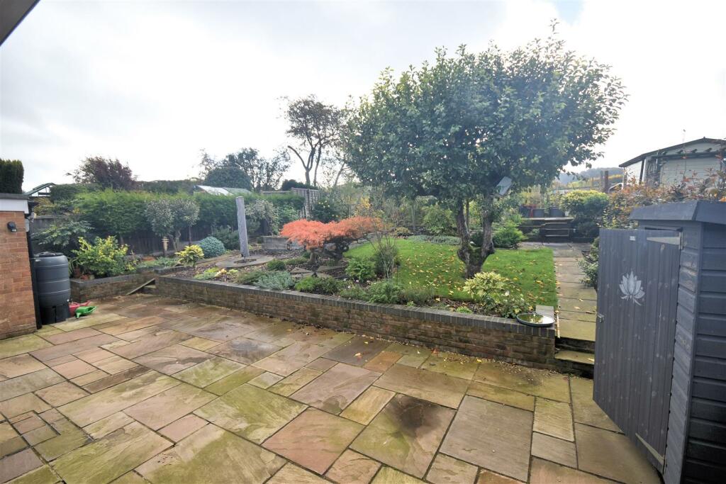 gARDEN 1.jpg