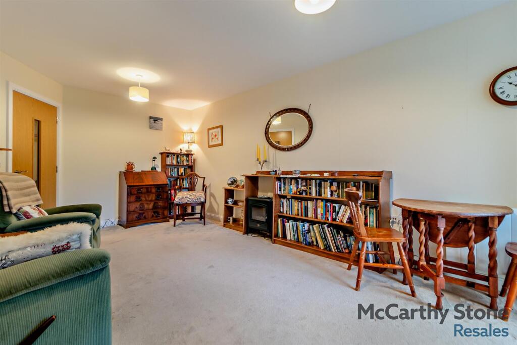 8633739-interior05-800.jpg