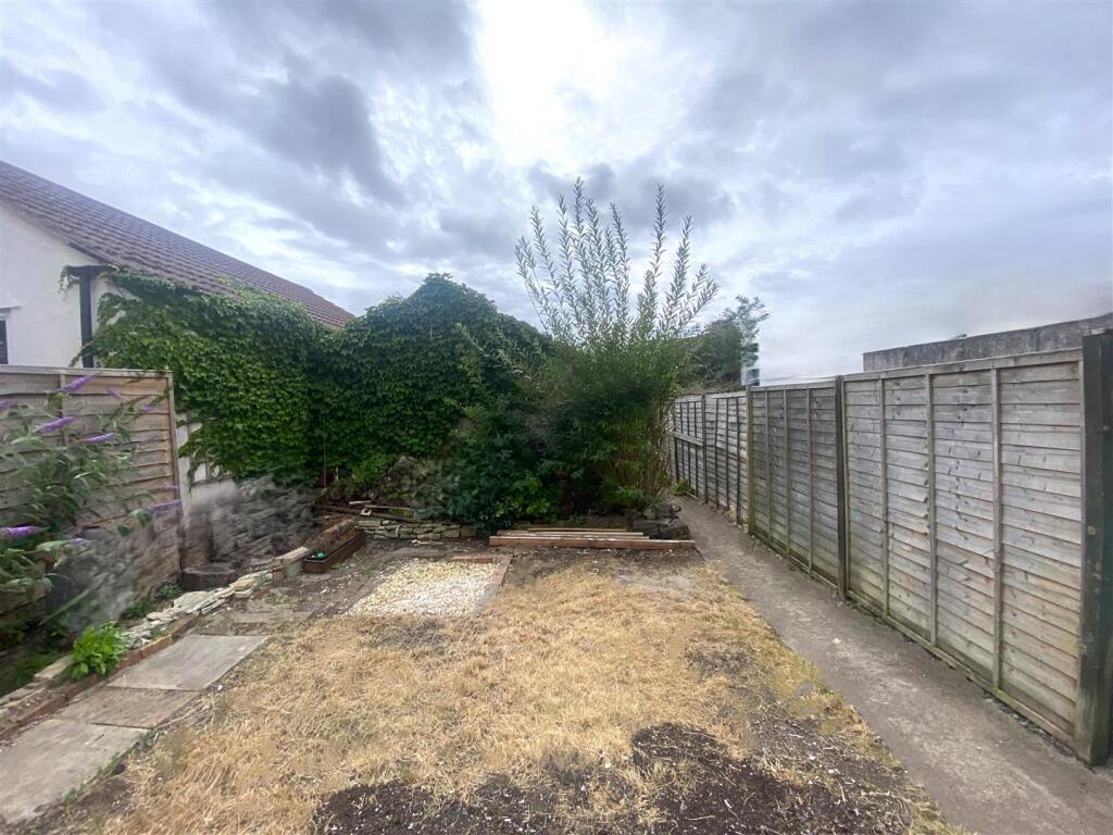 GARDEN 2.jpeg