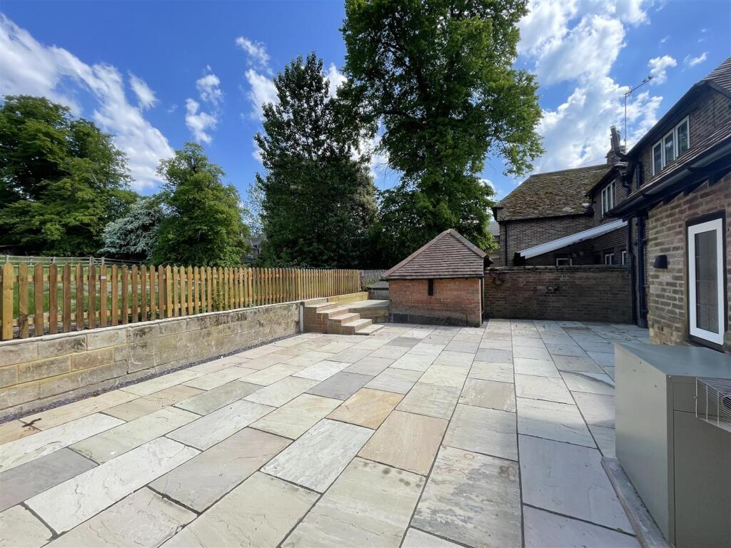 2 Manor Cottages - Rear Garden.JPG