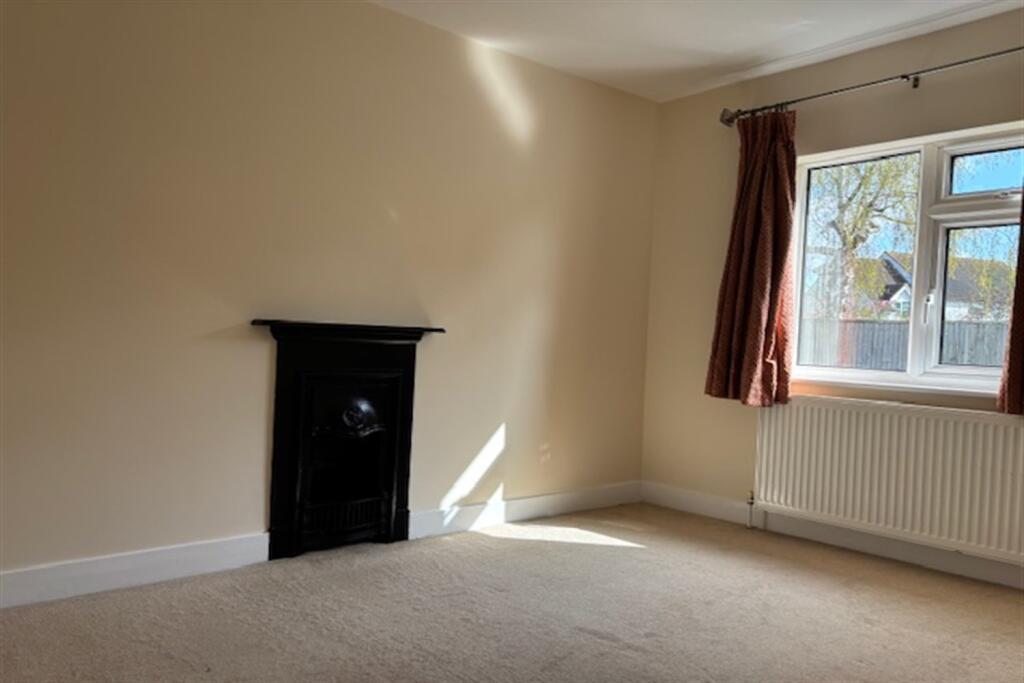 Bedroom 2 (Main)