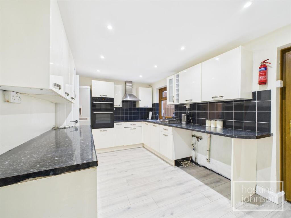 itchen/Breakfast Room