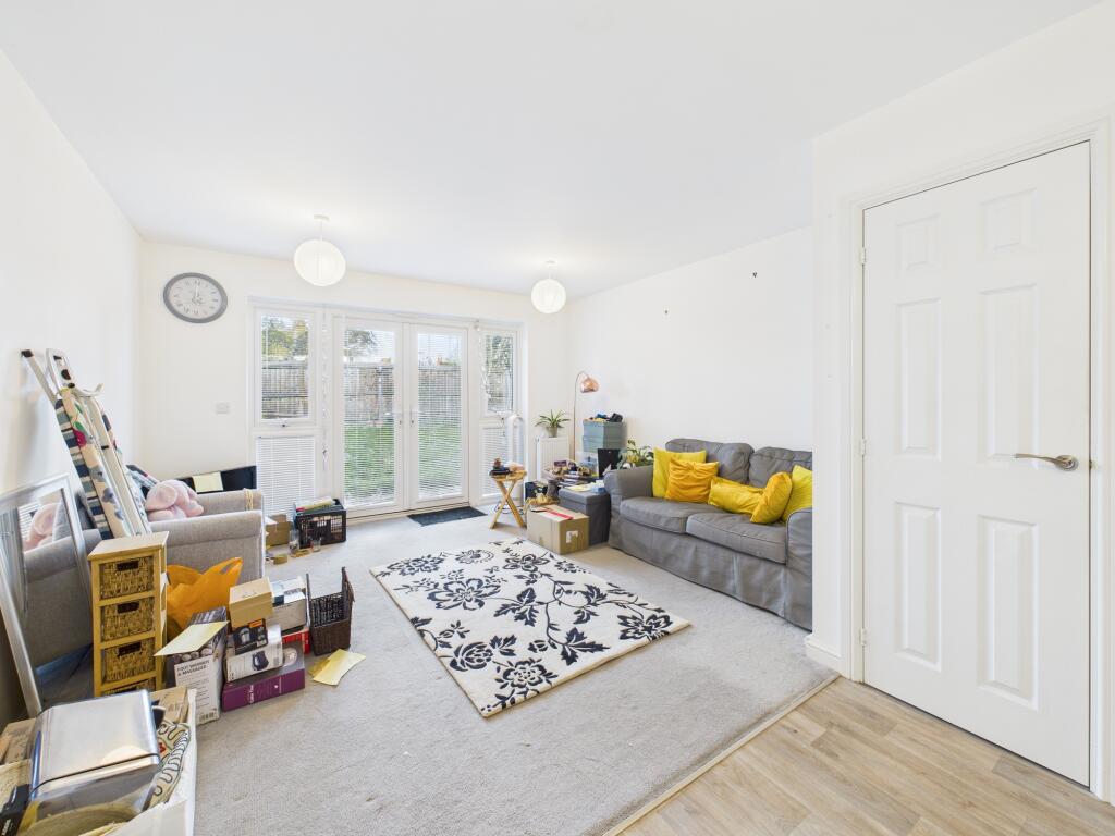 CAM05192G0-PR0179-STILL003