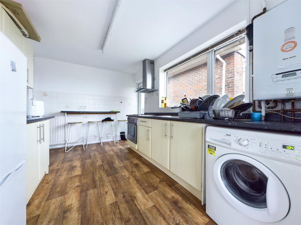 Kitchen-Room-To-Rent