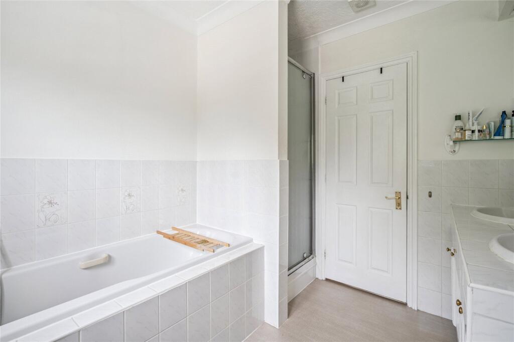 En Suite Bathroom