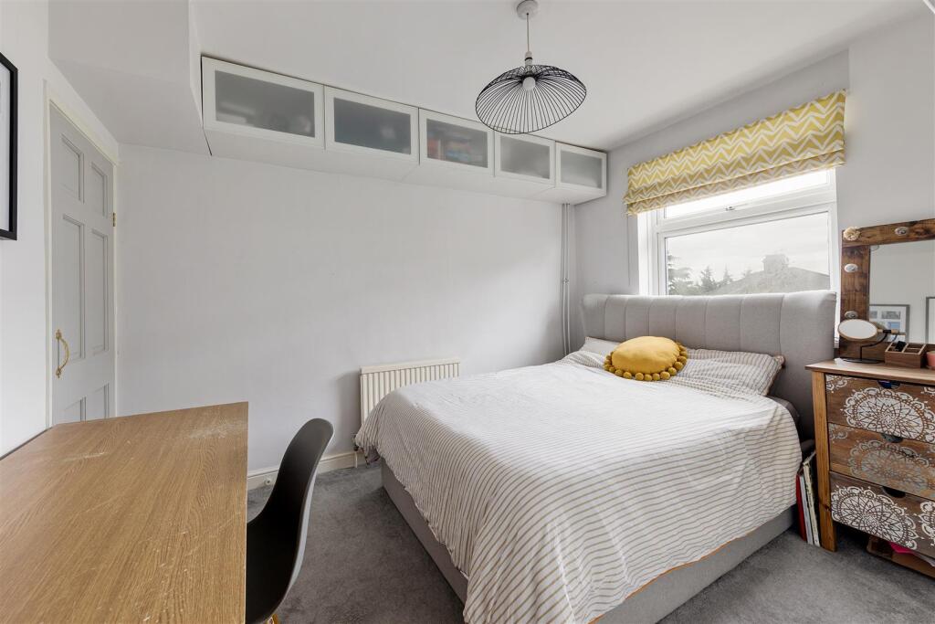 Luton Road, E17