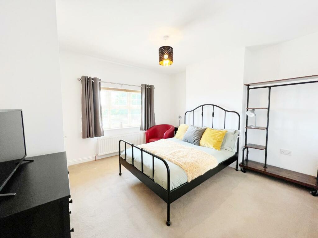 Bedroom One 3.jpg