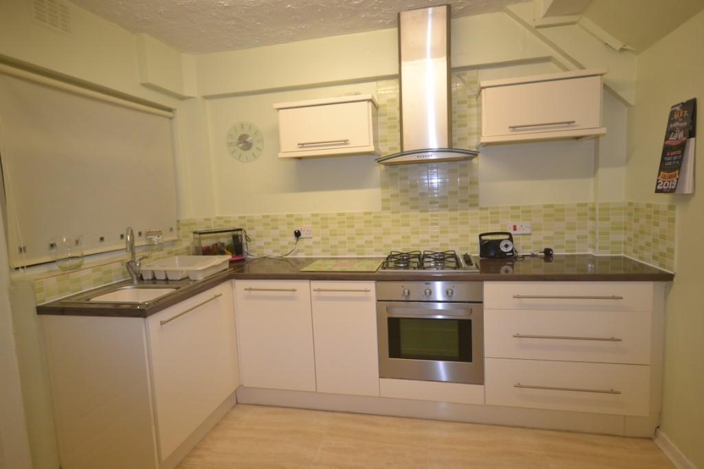 FITTED KITCHEN
