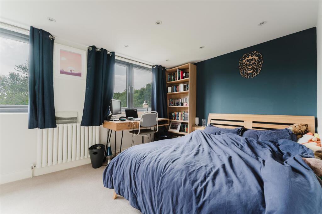 159 Studland bed 2a.jpg