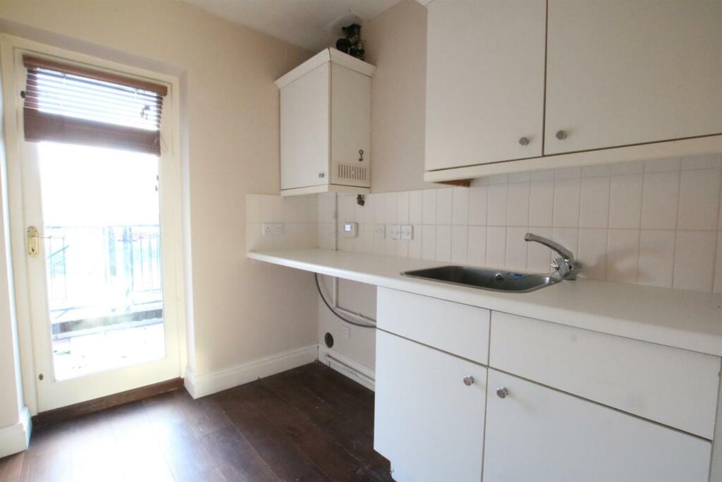 Utility room.JPG