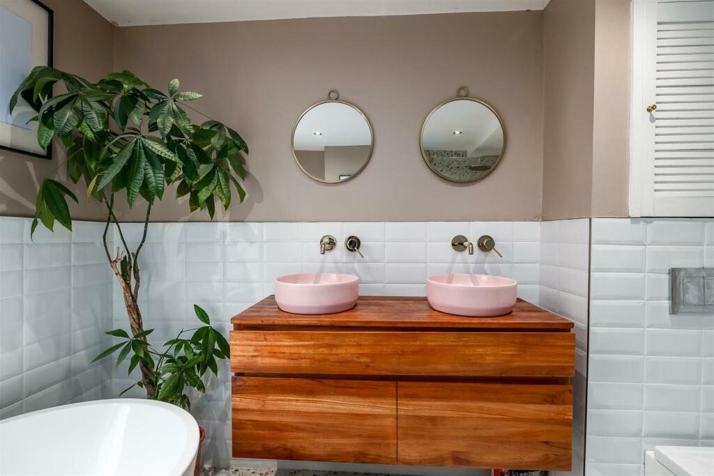 Bathroom 2