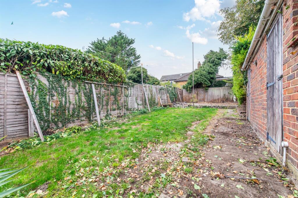 87FensWay- Rear Garden.jpg