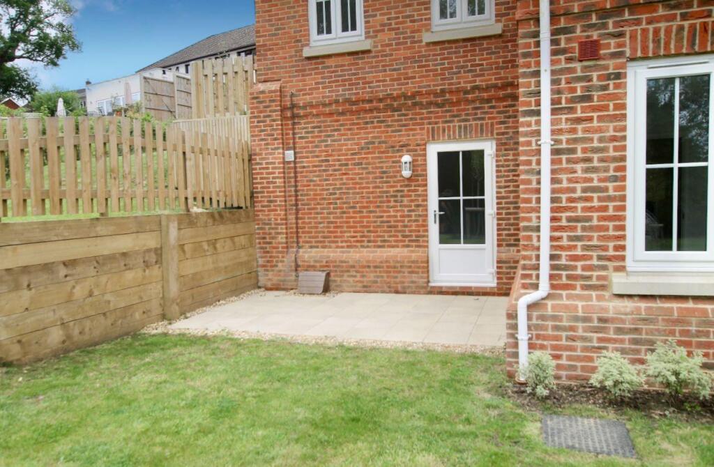 2 Woodview Private Patio.JPG