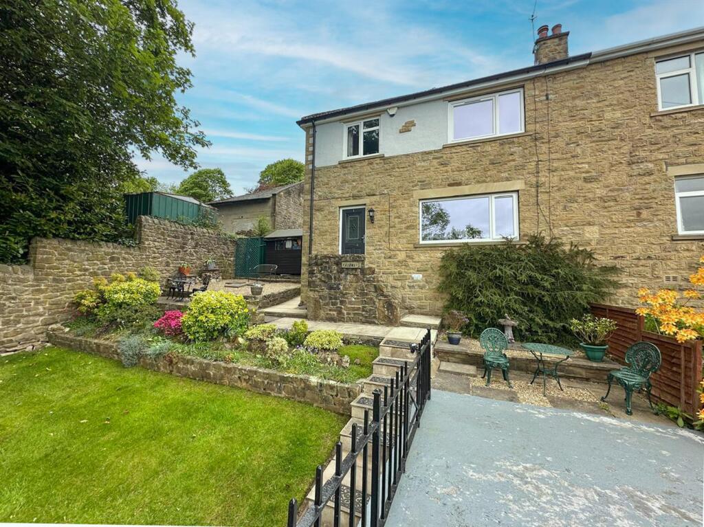 3 bed semi-detached property, Utley