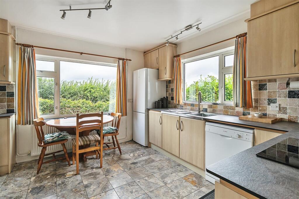 Kitchen / Breakfast Room