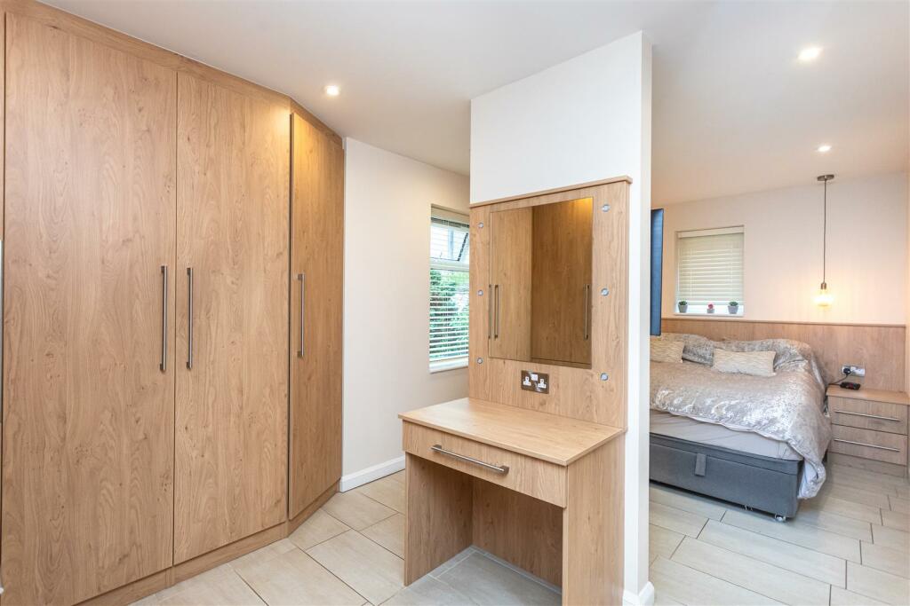30a Lodge Mill Lane-5.jpg