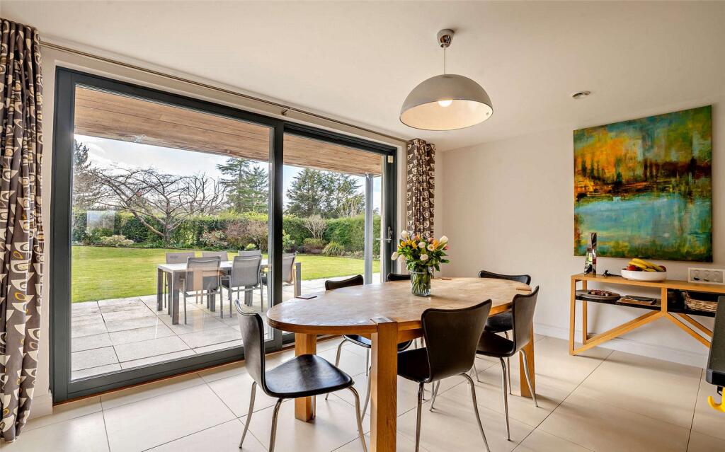Kitchen/Dining