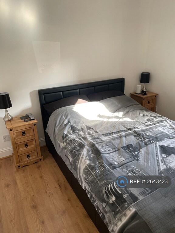 Example Of Furnished To Show Space - Bedroom