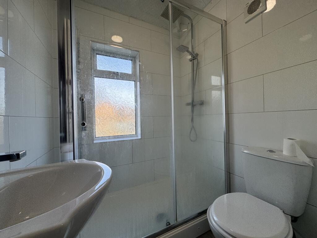 Shower/WC