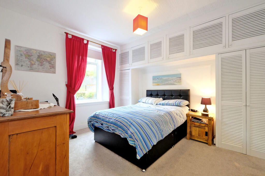 Station Road West...