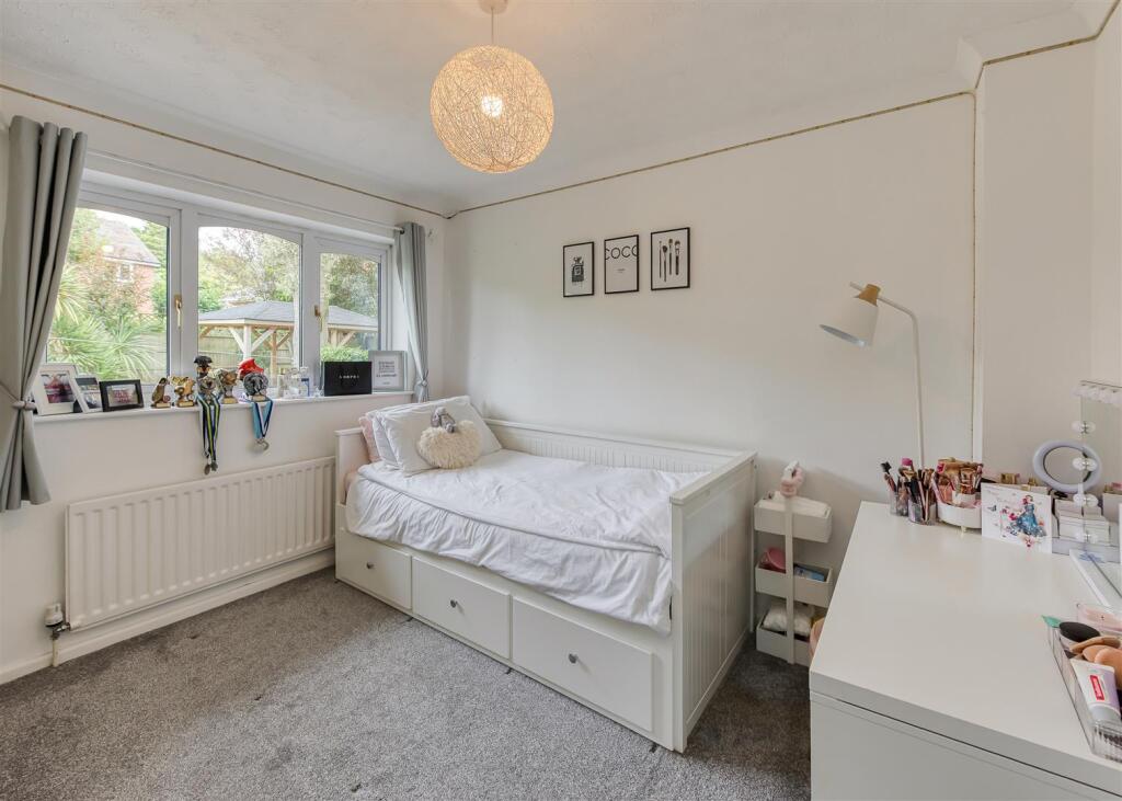 10 Belvide Gardens-03.jpg