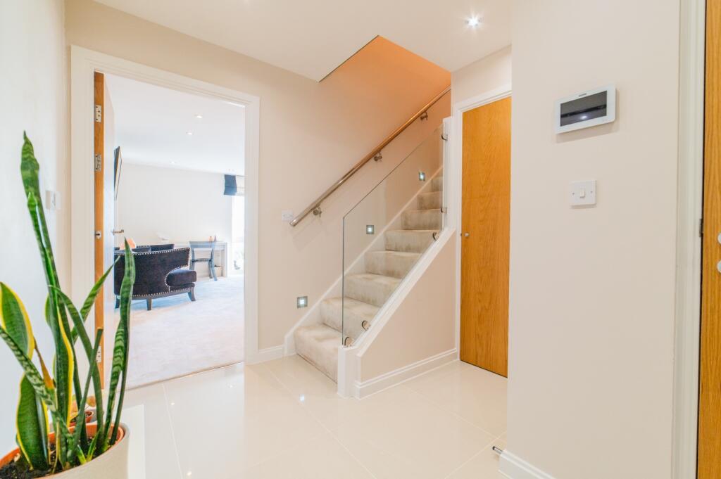 Award-winning Media team on EVERY Listing_27