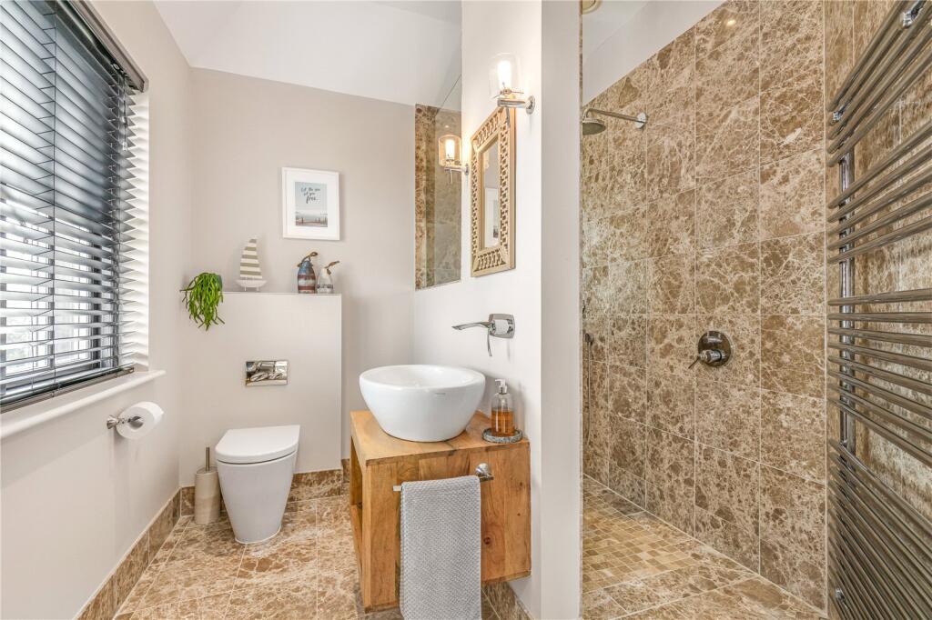 Ensuite