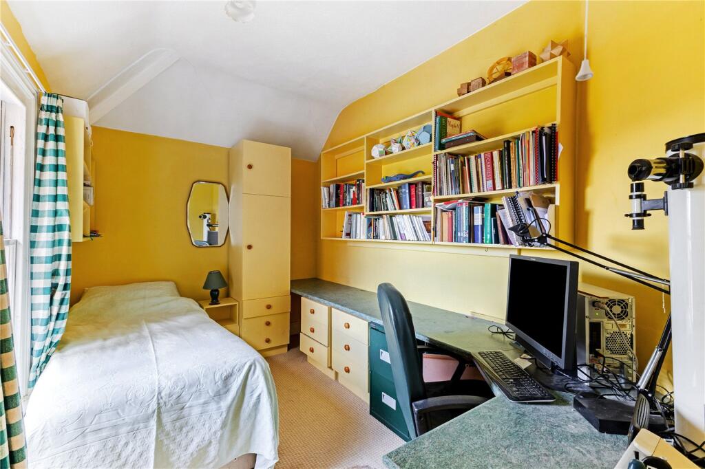 Bedroom/Office