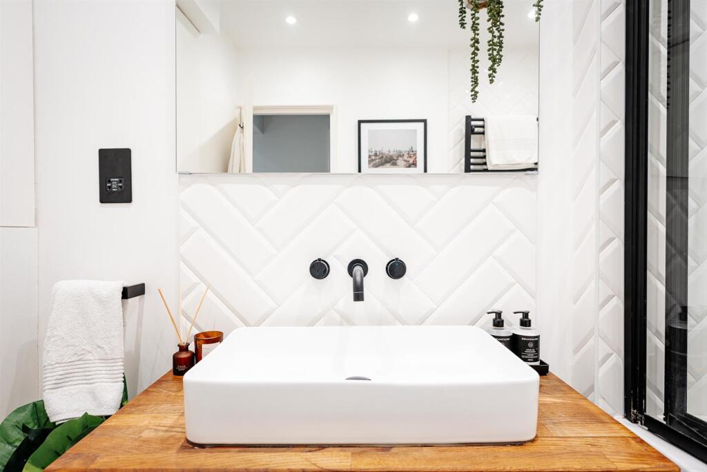 Stroud Green Rd-10.jpg