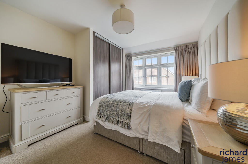 38776a40-7d6f-4c6...