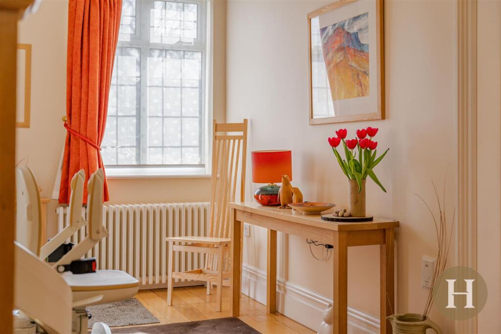 Hadleigh Estate Agents-63.jpg