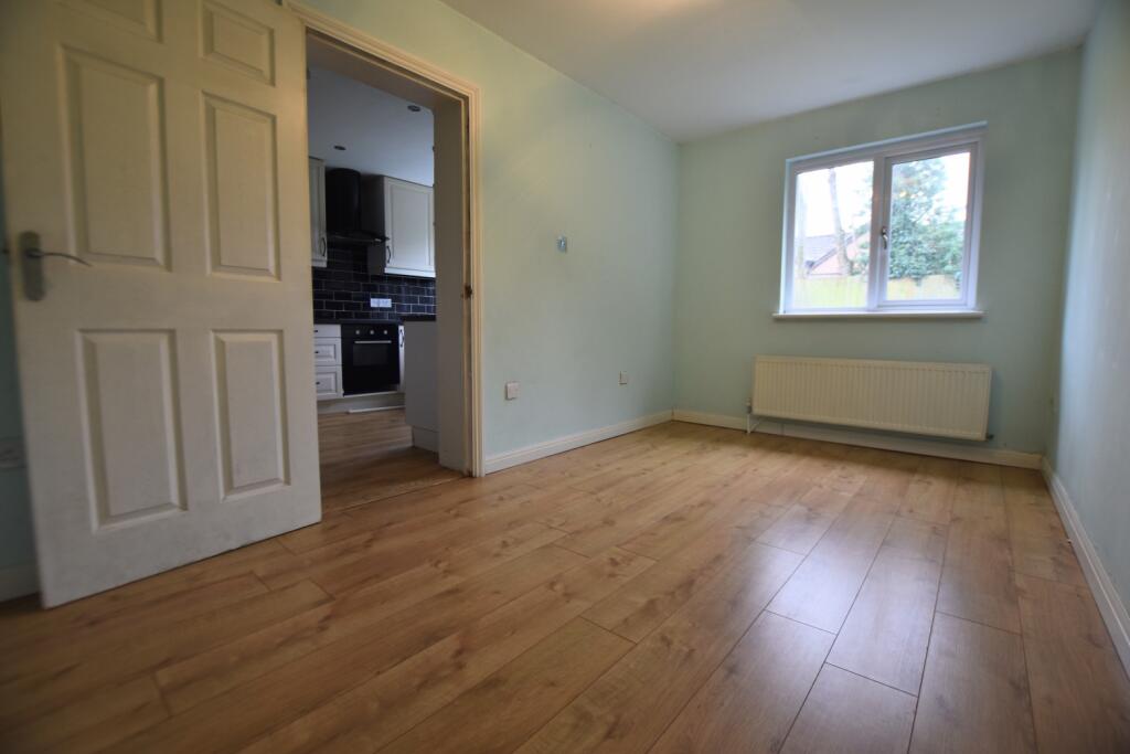 72 Pimpernel view to kitchen