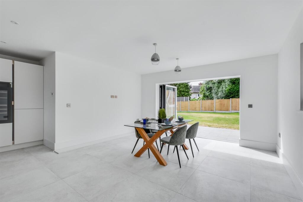 Open Plan Kitchen Diner_5.jpeg