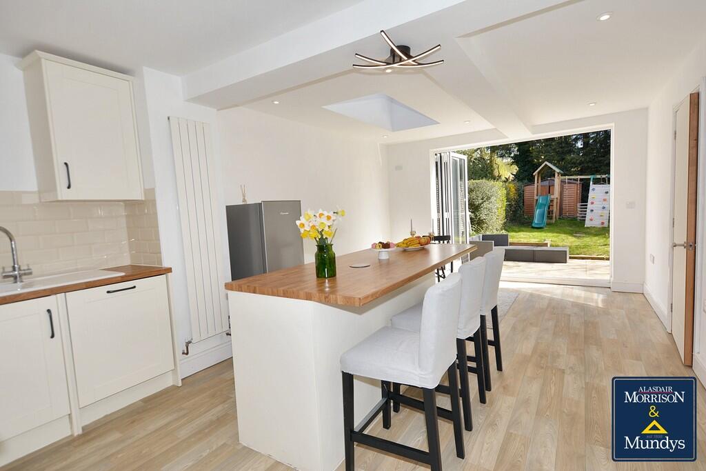 Open Plan Dining ...