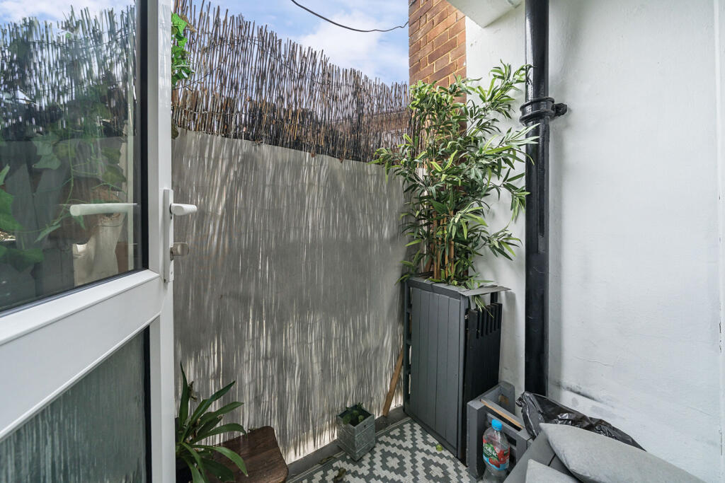 1317933-17-685d14...