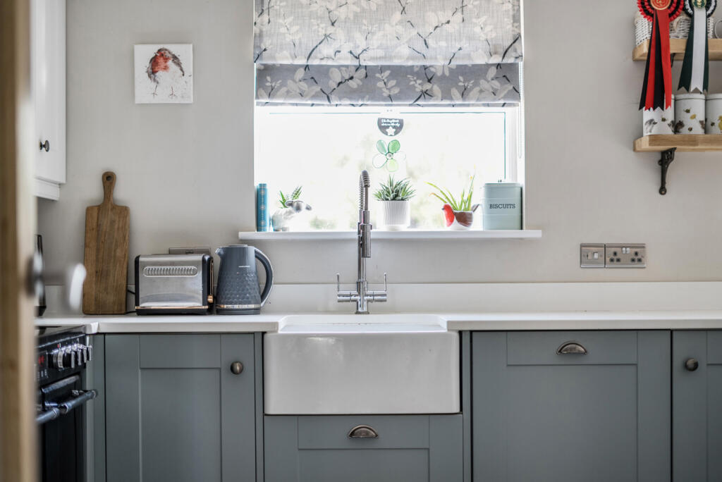 1343268-6-68a5fe3...