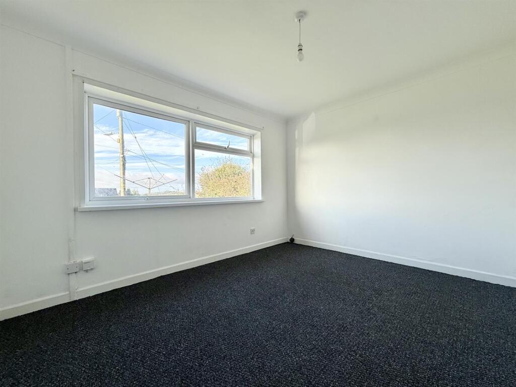 Trinity Way, Cinderford