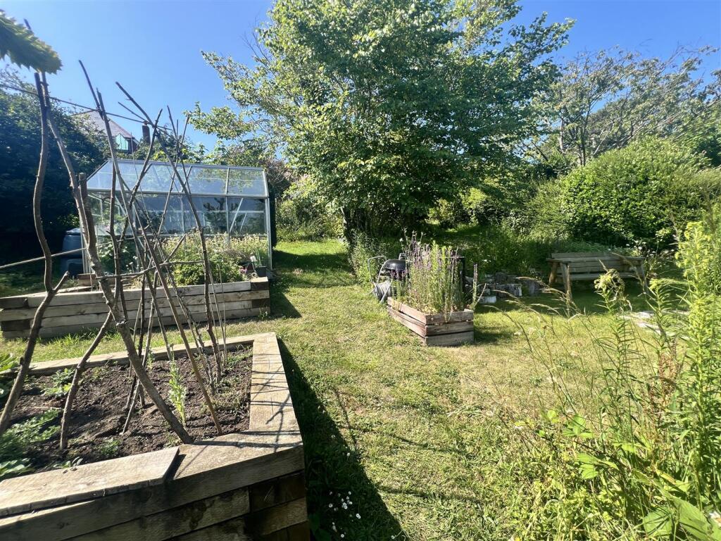Rear Garden: