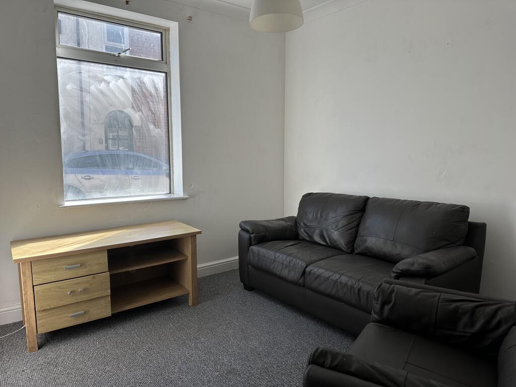 Living room (2)