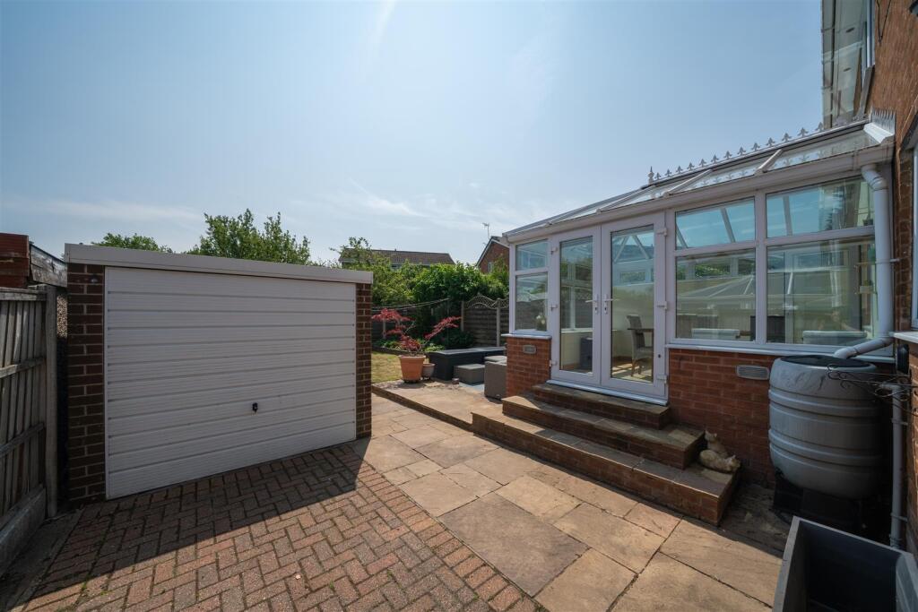 36 Errington Road-109.jpg